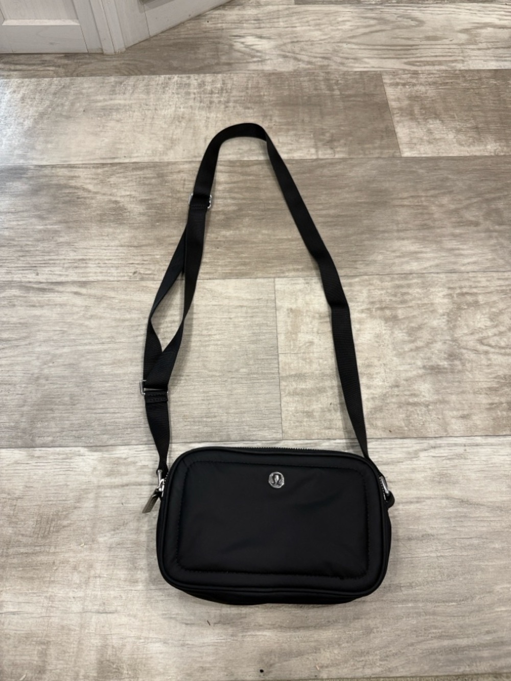 lululemon athletica Black Crossbody Camera Bag
